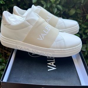 New authentic Valentino sneakers